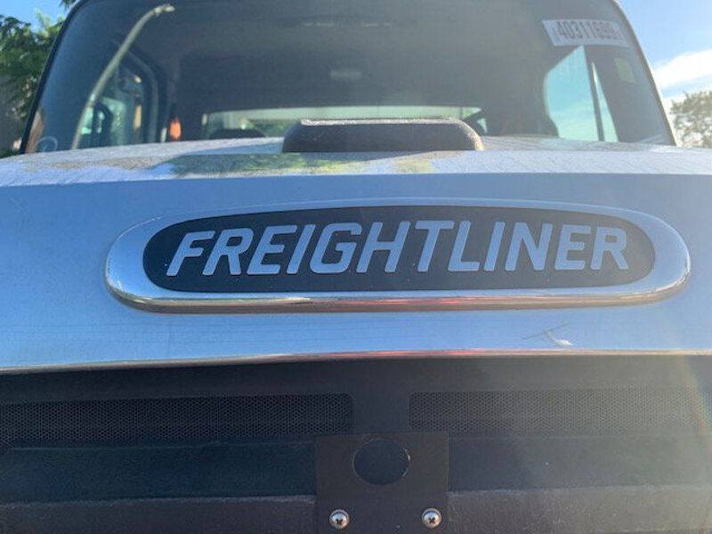 2014 Freightliner 108 SD