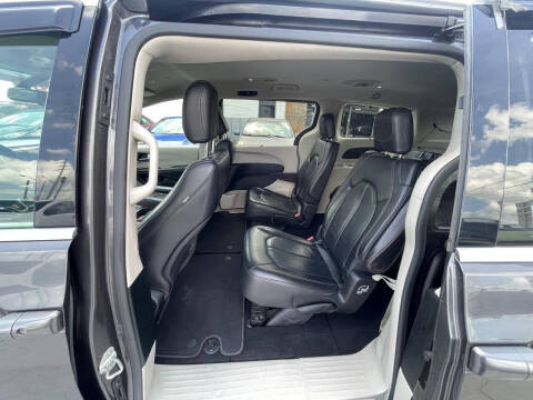 2018 Chrysler Pacifica Touring L