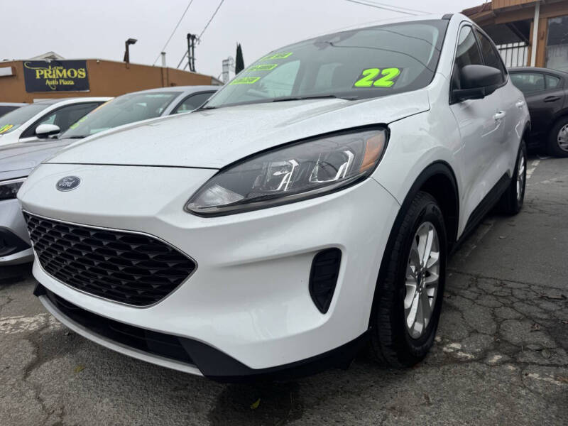 2022 Ford Escape SE's photo