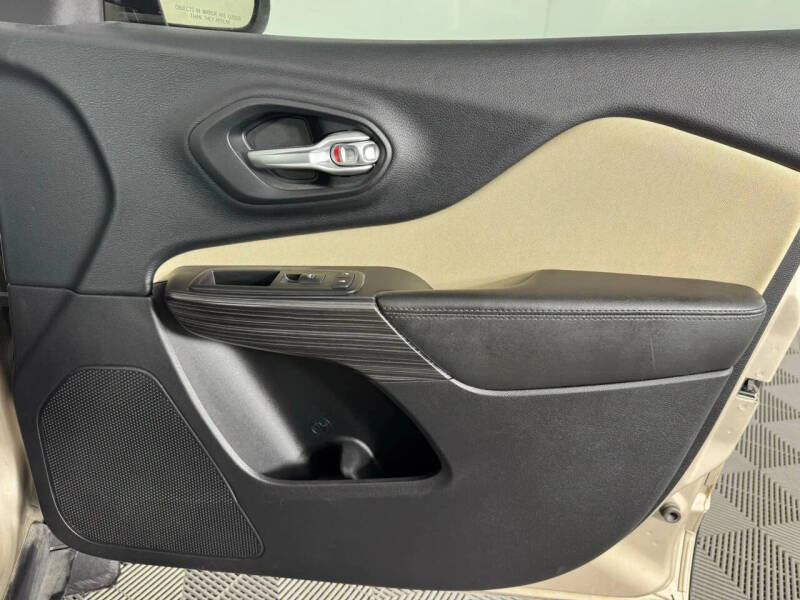 2015 Jeep Cherokee Sport