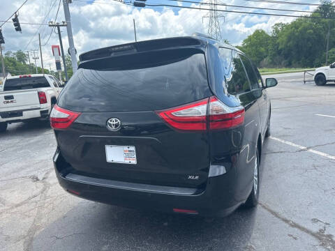 2015 Toyota Sienna