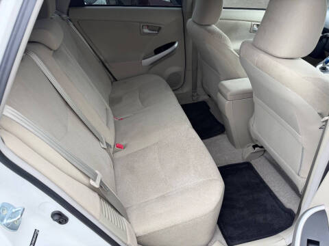 2010 Toyota Prius III