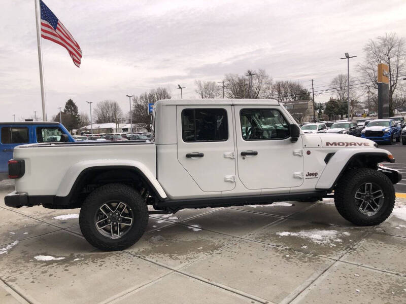 2026 Jeep Gladiator Mojave