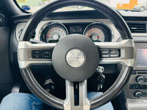 2012 Ford Mustang V6 Premium