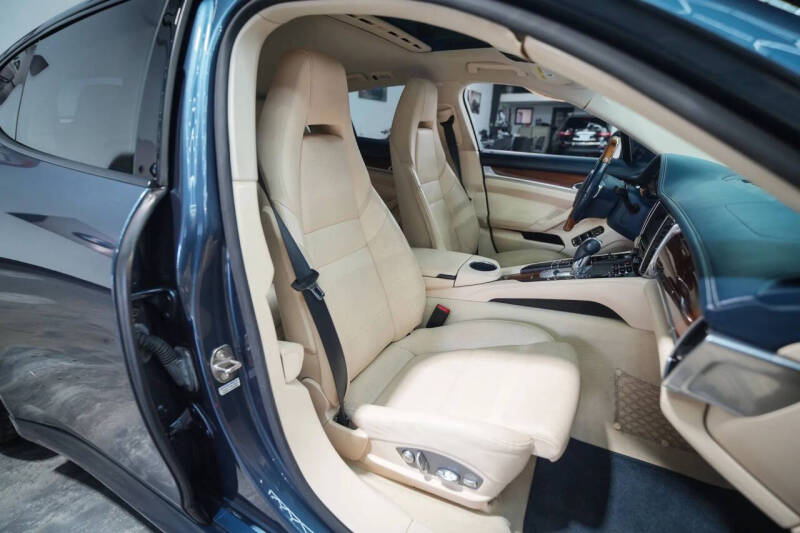 2011 Porsche Panamera