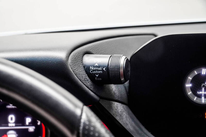 2024 Lexus ES 350 F SPORT Handling