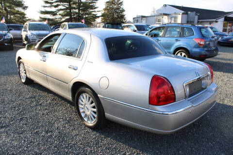 2005 Lincoln Town Car Signature