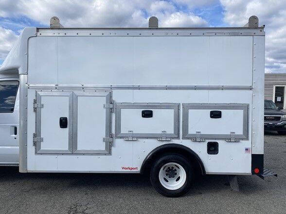 2024 Ford E-Series