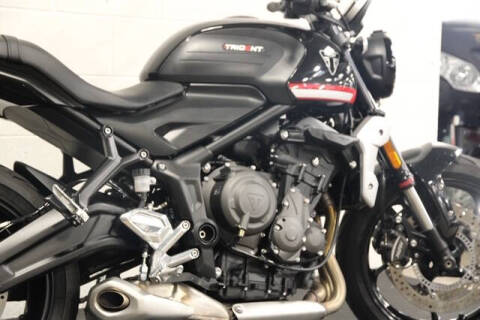 2023 Triumph TRIDENT 66