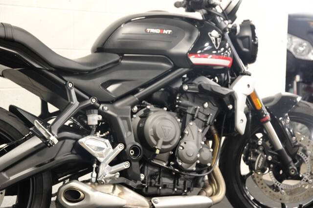 2023 Triumph TRIDENT 66