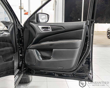 2020 Nissan Pathfinder SV