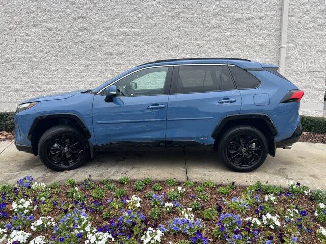 2023 Toyota RAV4 Hybrid SE