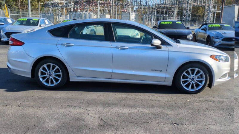 2017 Ford Fusion Hybrid SE