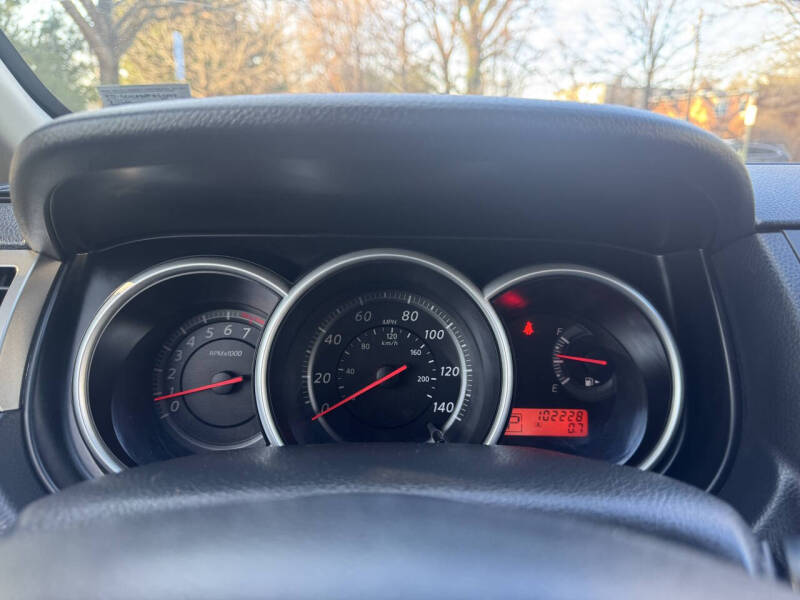 2012 Nissan Versa 1.8 S