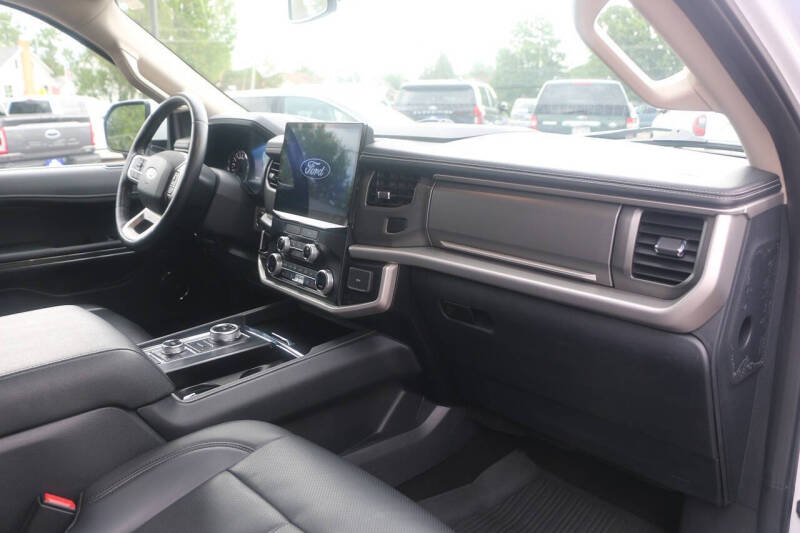 2023 Ford Expedition MAX XLT