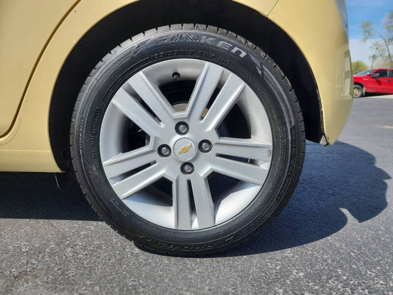 2013 Chevrolet Spark 1LT Auto