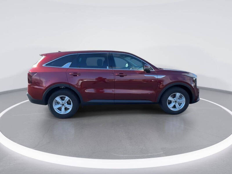 2025 Kia Sorento LX