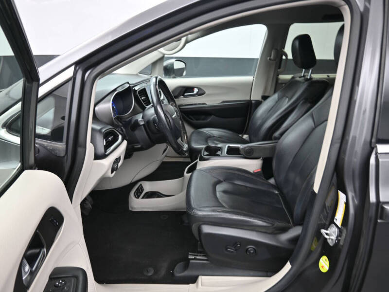 2020 Chrysler Pacifica Touring L Plus