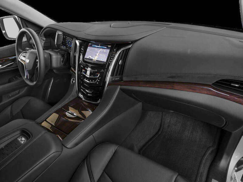 2018 Cadillac Escalade Luxury