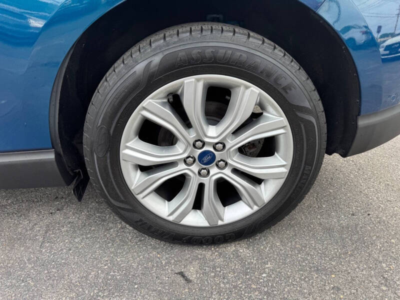 2020 Ford Edge Titanium