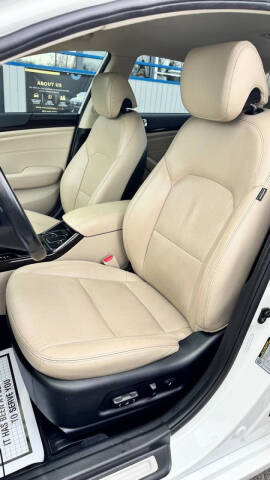 2014 Kia Cadenza Premium