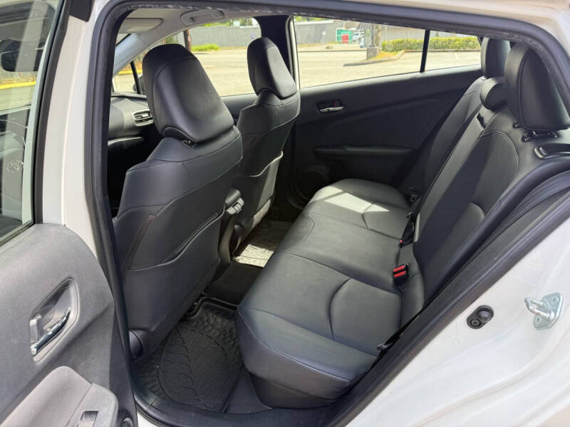 2020 Toyota Prius XLE AWD-e