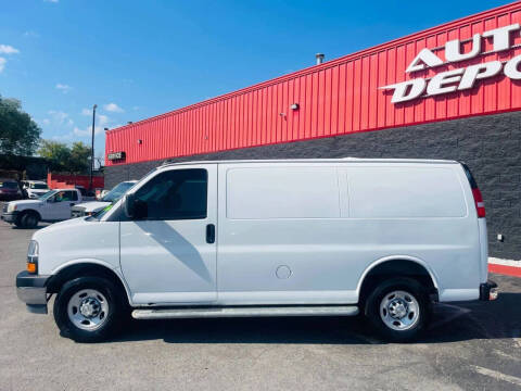 2022 Chevrolet Express 2500