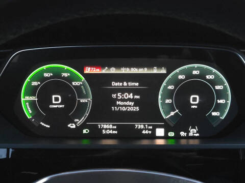 2024 Audi Q8 e-tron quattro Premium Plus