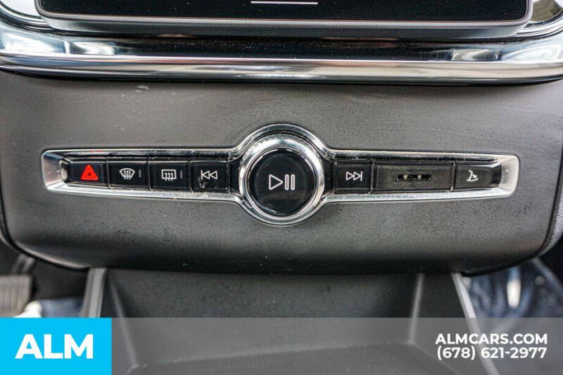 2025 Volvo XC90 B6 Plus Bright Theme 7P