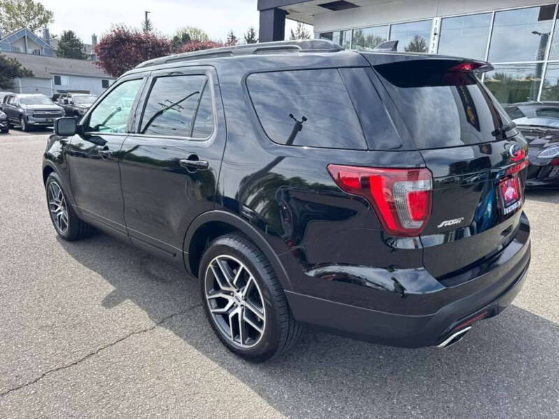 2017 Ford Explorer Sport