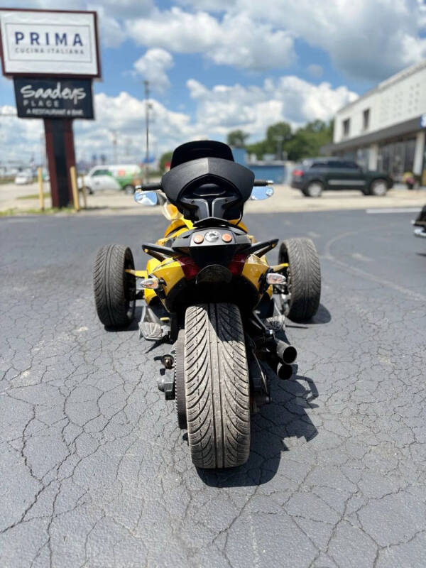 2013 Can-Am Spyder ST-S SE5