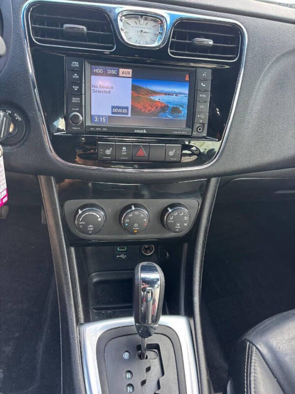 2013 Chrysler 200 Limited