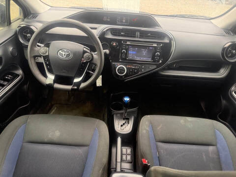 2018 Toyota Prius c Two