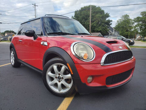 2010 MINI Cooper for sale at Sinclair Auto Inc. in Pendleton IN