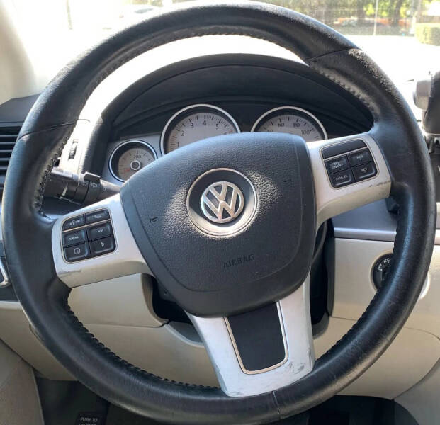 2014 Volkswagen Routan