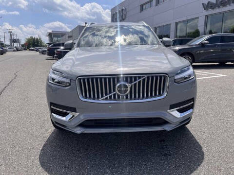 2024 Volvo XC90 Recharge T8 Ultimate Bright Theme 7P