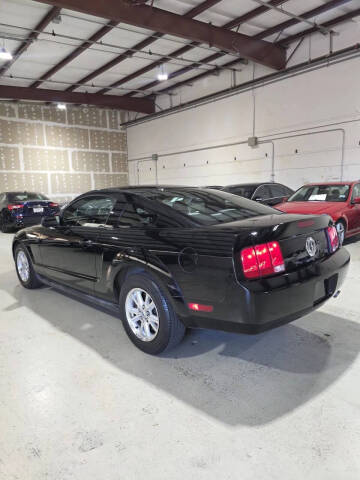 2007 Ford Mustang V6 Deluxe