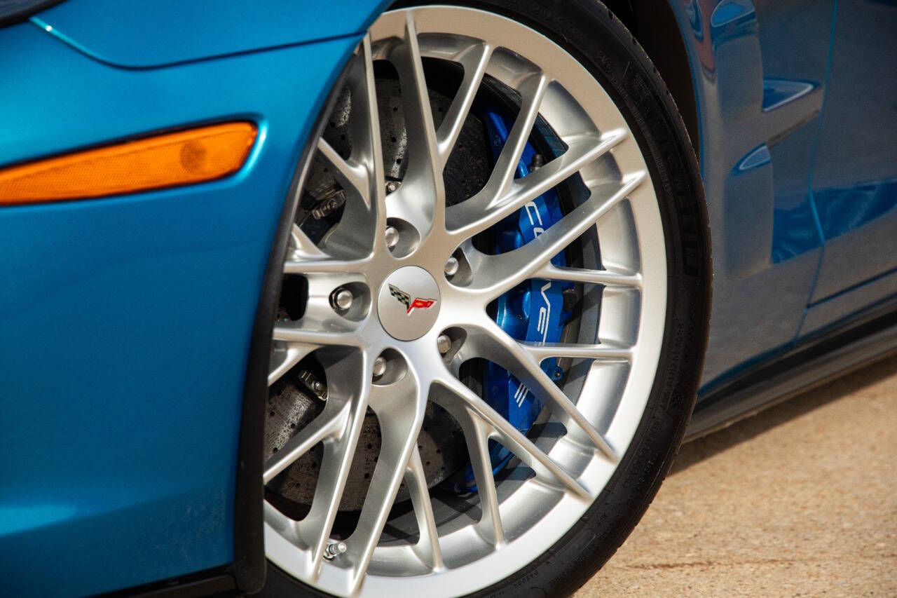 2009 Chevrolet Corvette 13