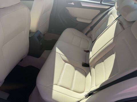 2014 Volkswagen Jetta Hybrid SEL