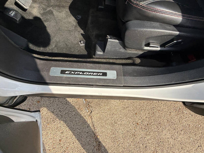 2016 Ford Explorer Sport