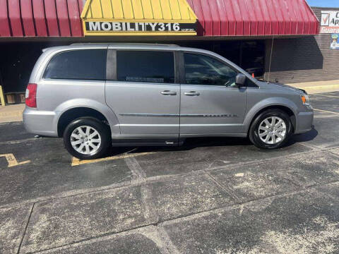 2015 Chrysler Town and Country Touring