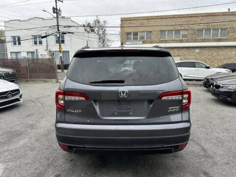 2022 Honda Pilot SE
