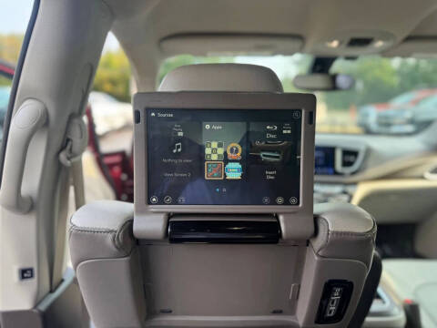 2017 Chrysler Pacifica Touring-L Plus