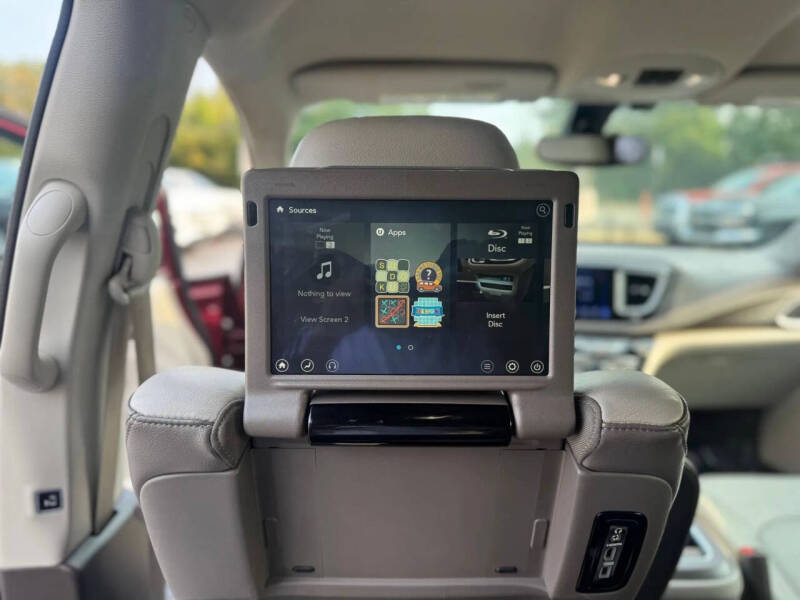 2017 Chrysler Pacifica Touring-L Plus