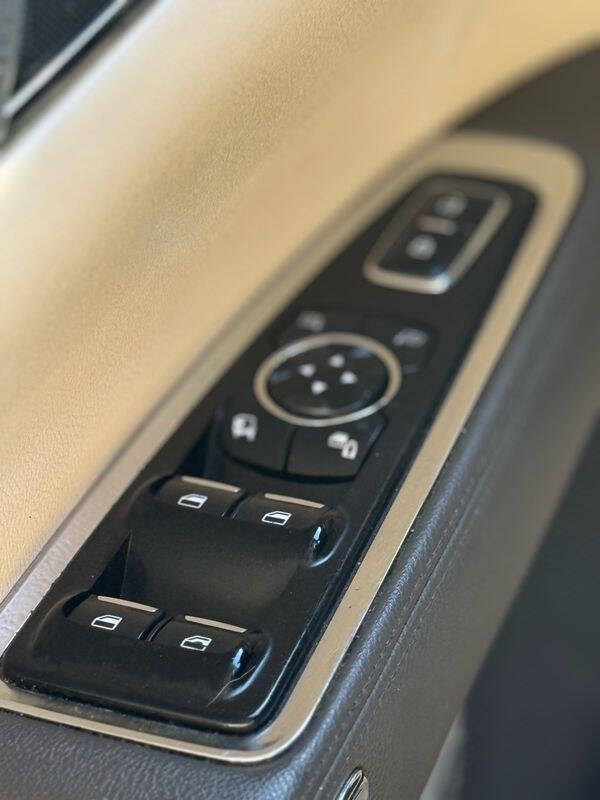 2017 Lincoln Continental Select