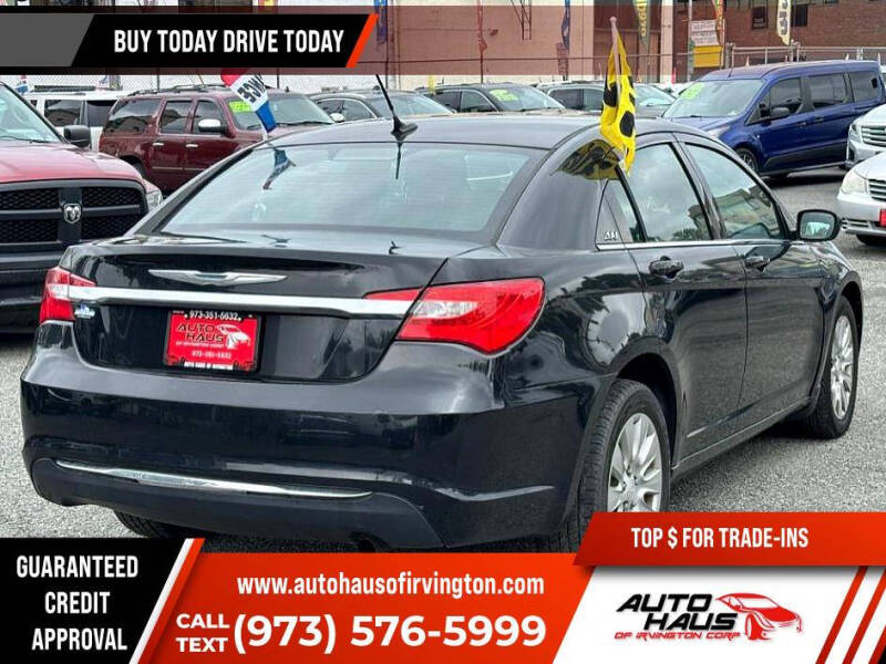 2012 Chrysler 200 LX