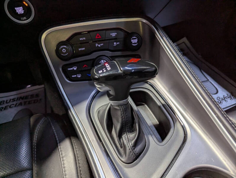 2022 Dodge Challenger SXT