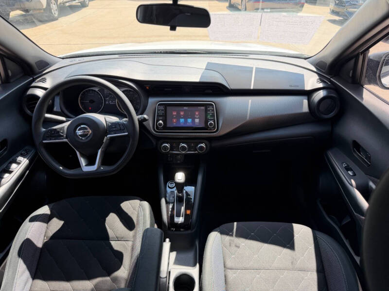 2020 Nissan Kicks S