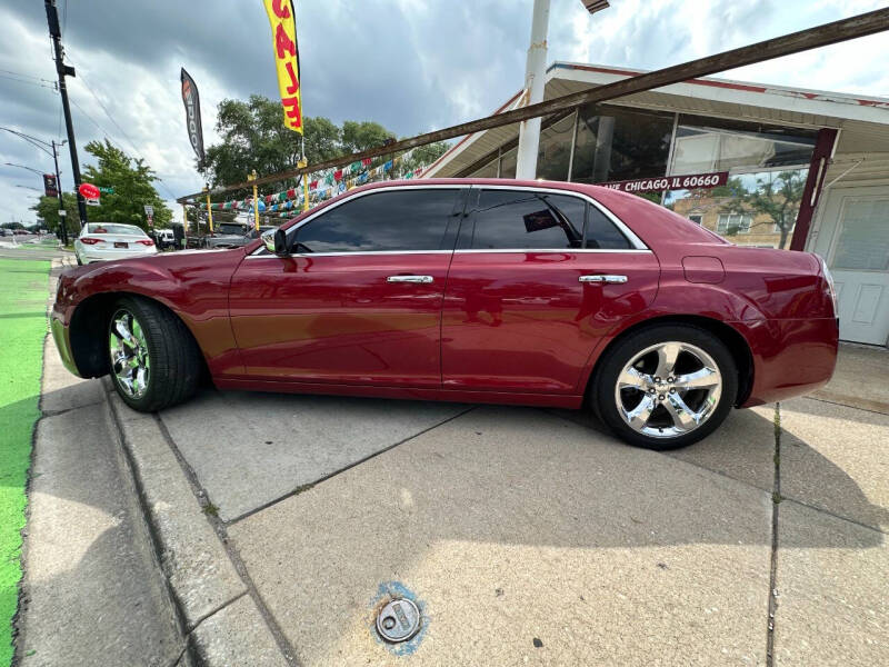 2013 Chrysler 300 C photo 12