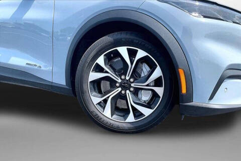 2025 Ford Mustang Mach-E Select